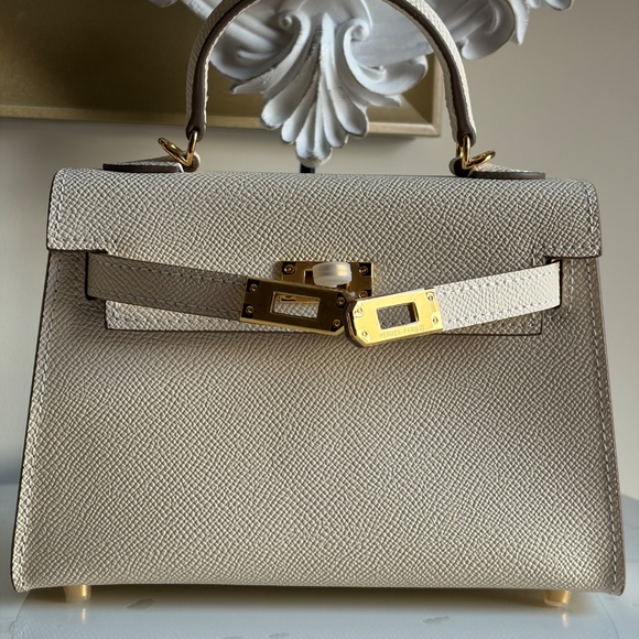 Mini Kelly - Picture 3 of 11